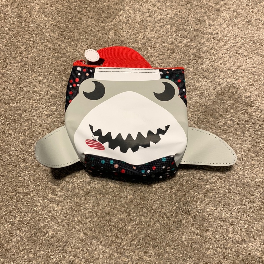 thirty-one holiday shark zip snacker